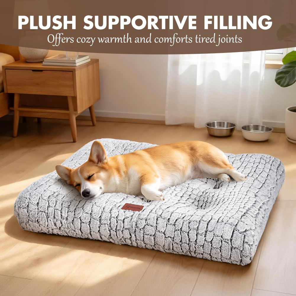 White Dog Crate Pad 24"x18" I27937