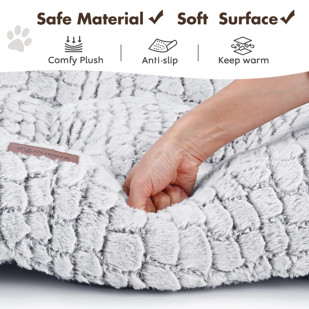 White Dog Crate Pad 24"x18" I27937