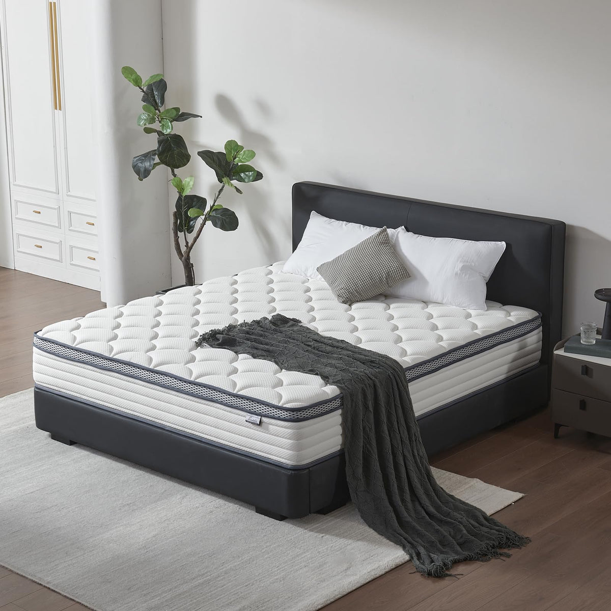 Full Size 12 Inch Hybrid Mattress P9022